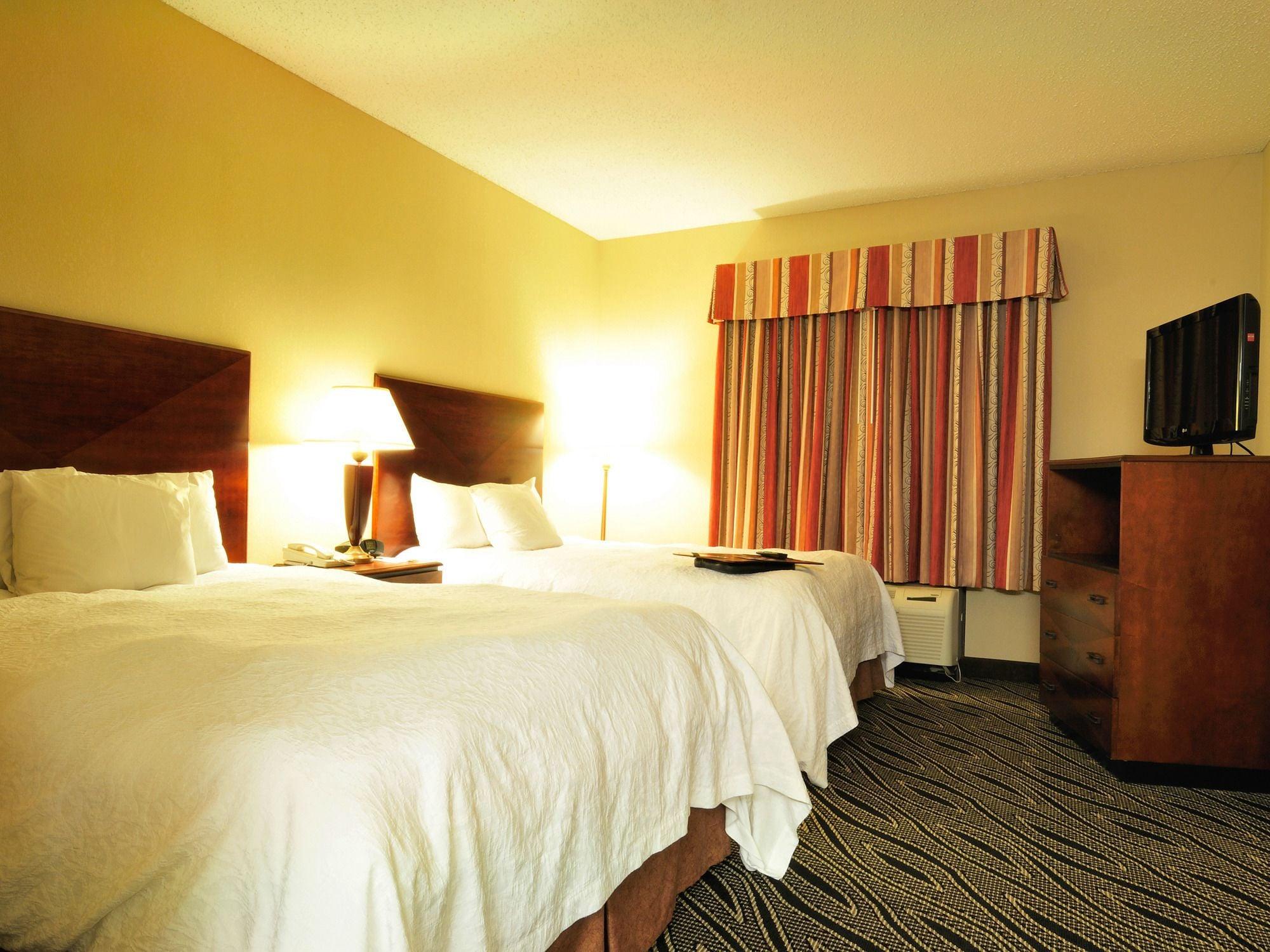Hampton Inn פאייטוויל מראה חיצוני תמונה