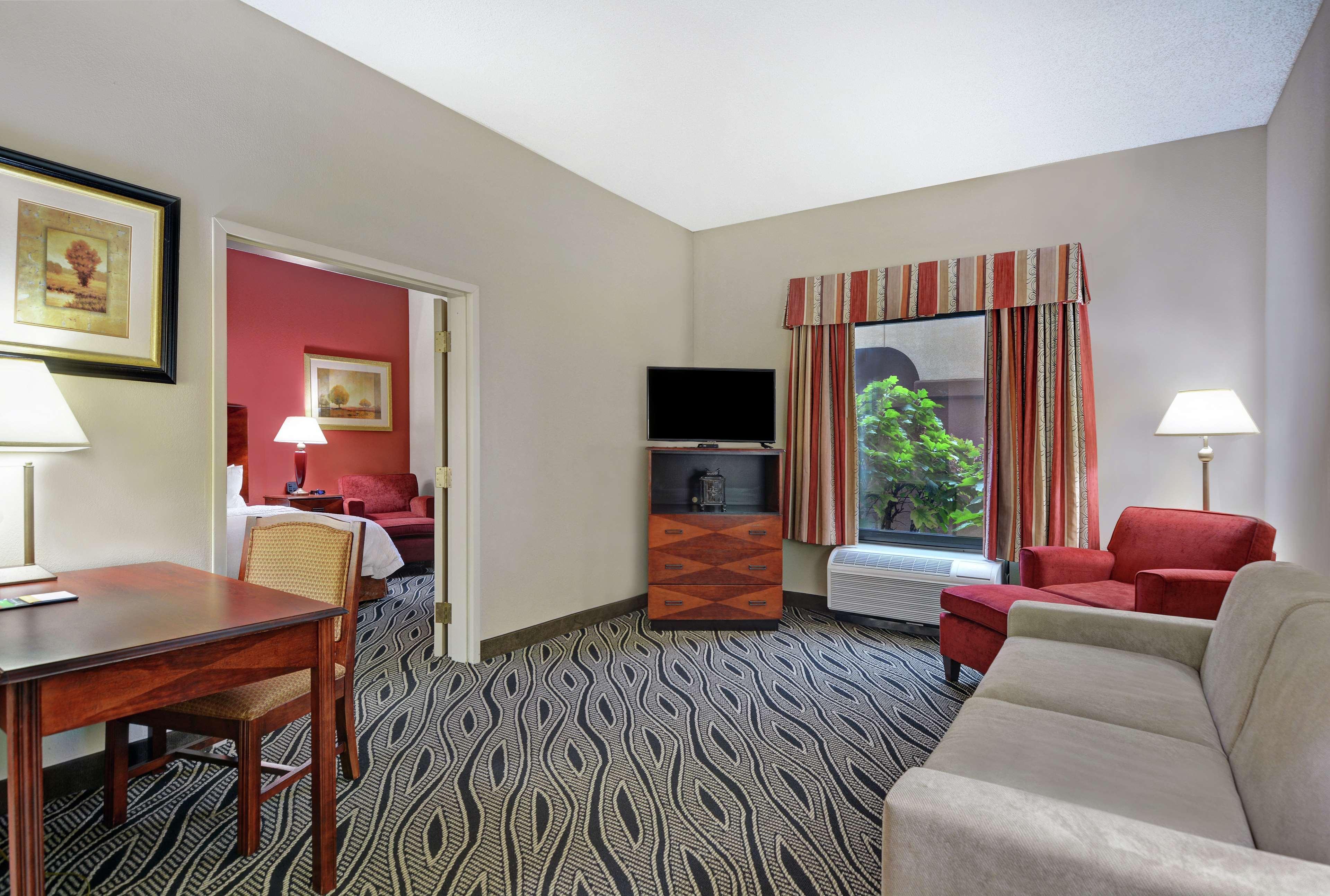 Hampton Inn פאייטוויל מראה חיצוני תמונה