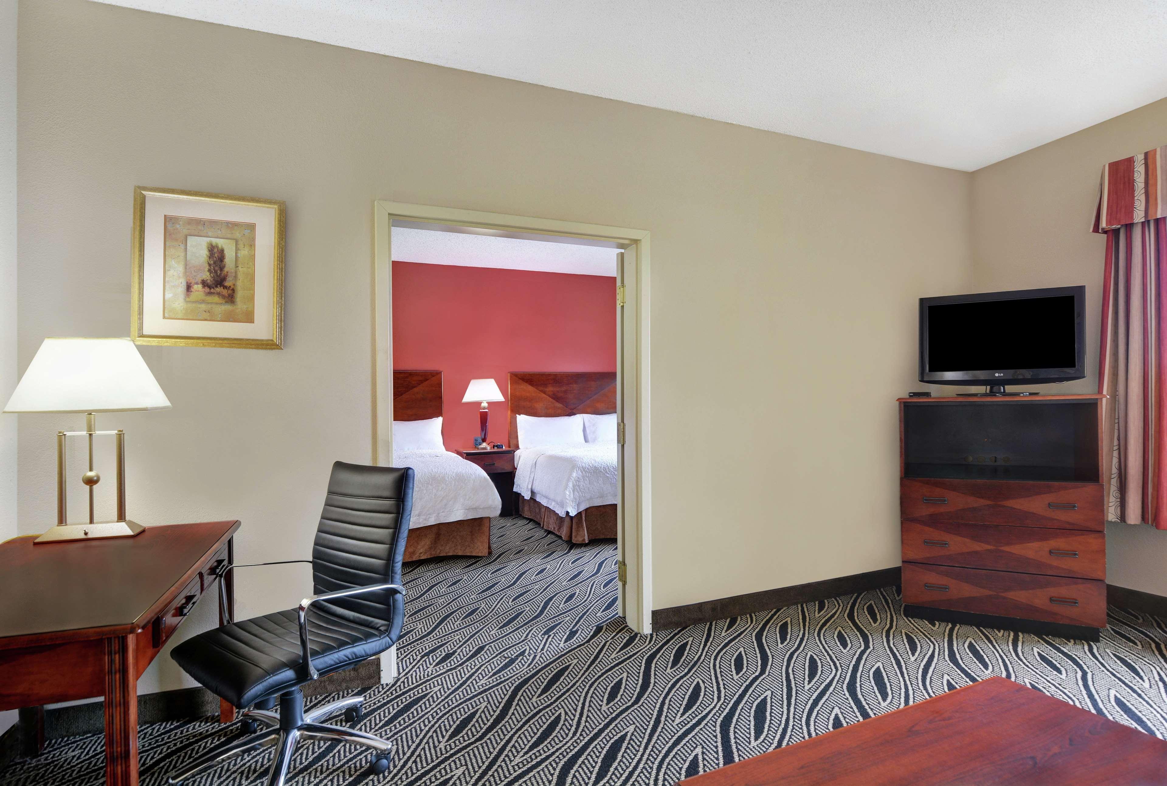 Hampton Inn פאייטוויל מראה חיצוני תמונה
