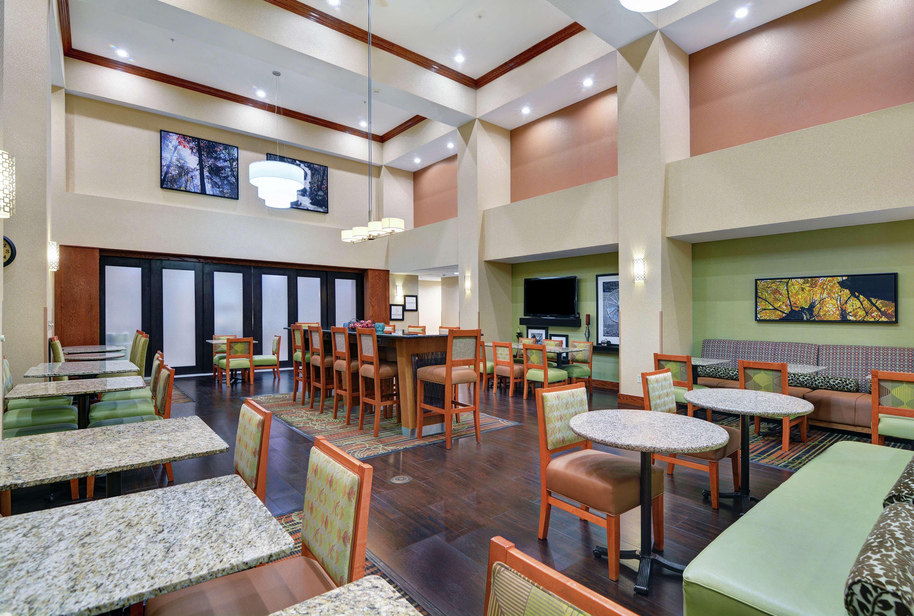 Hampton Inn פאייטוויל מראה חיצוני תמונה