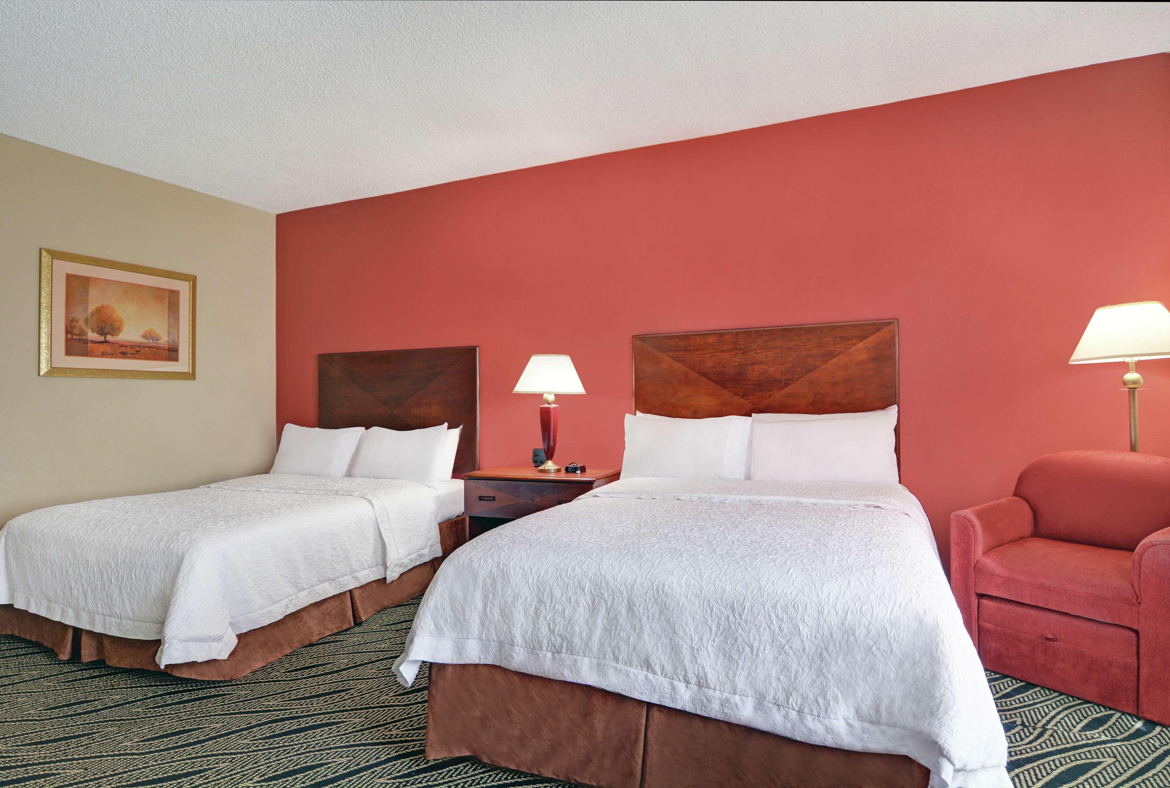 Hampton Inn פאייטוויל מראה חיצוני תמונה