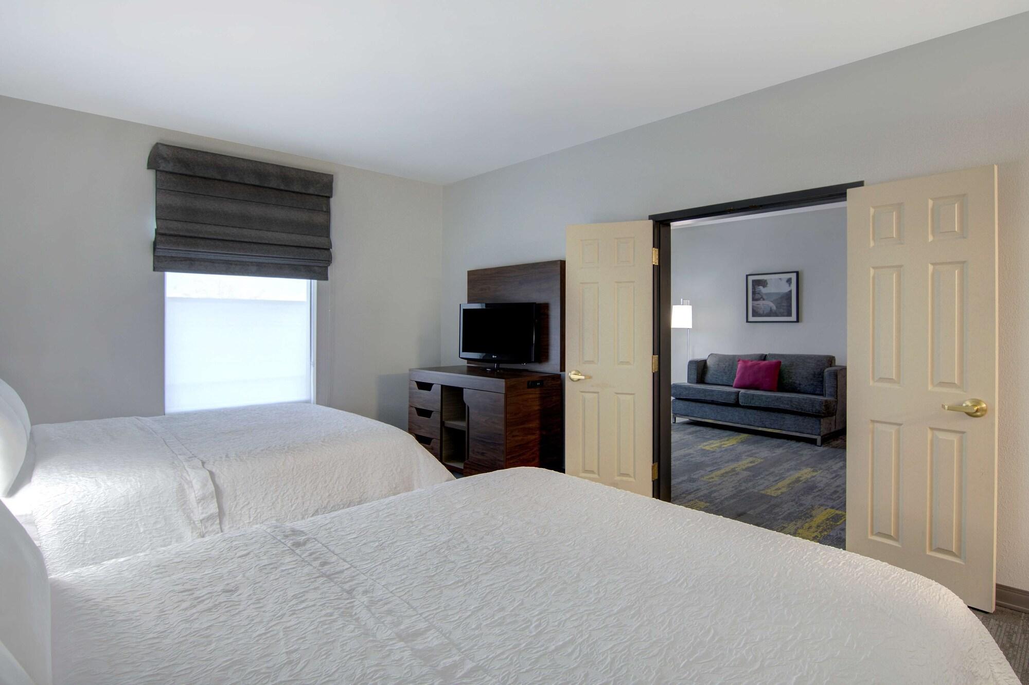 Hampton Inn פאייטוויל מראה חיצוני תמונה